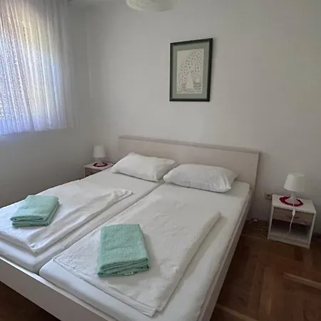 Dori Apartment Malinska
