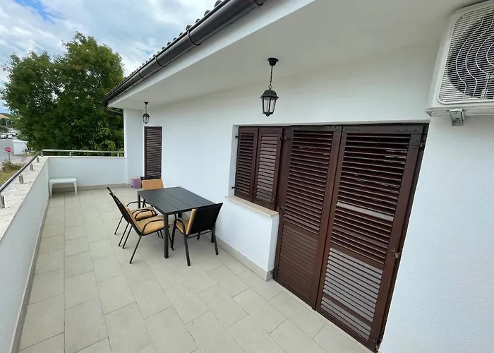Dori Apartament *